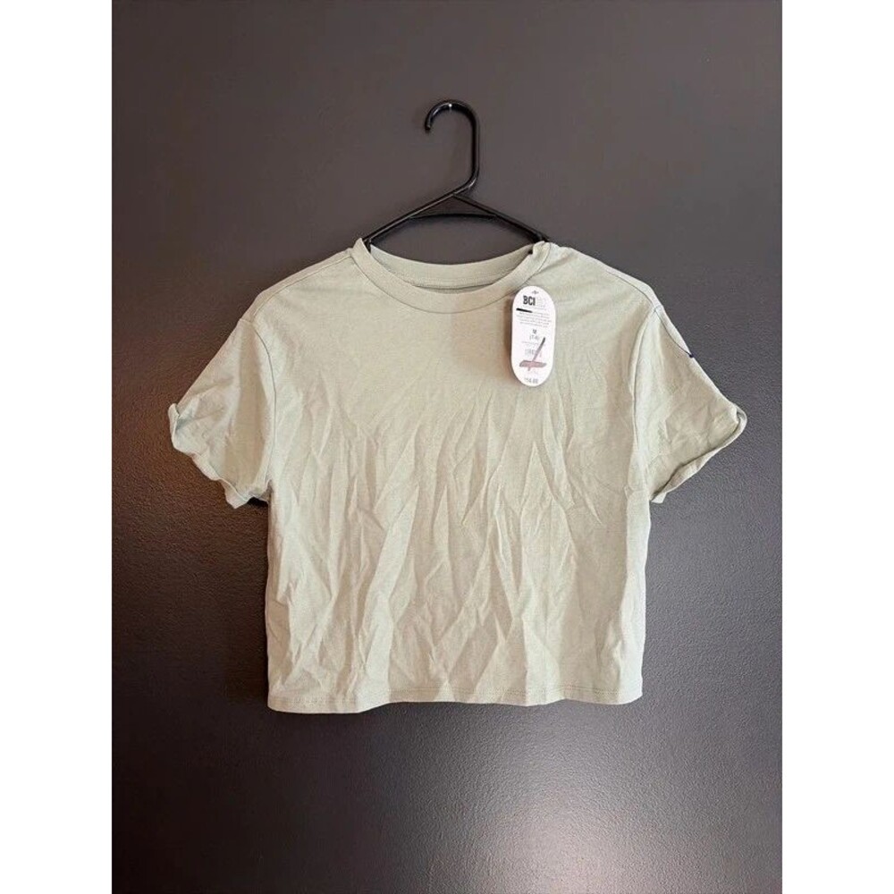 Size 8 Girls. Wonder Nation shirt green new